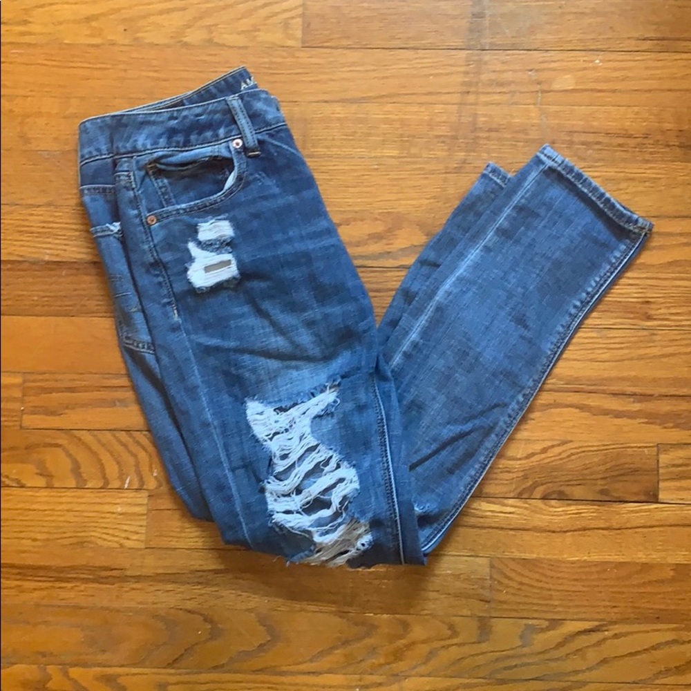 American Eagle tomgirl jeans